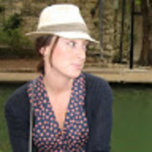 Meet your Posher, Caitlin